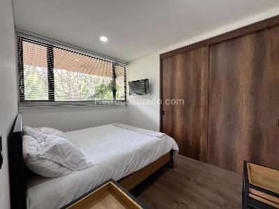 Apartamento de 2 alcobas en venta en El Poblado, Medellín, 100 m² · foto 10 de 14
