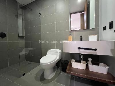 Apartamento de 2 alcobas en venta en El Poblado, Medellín, 100 m² · foto 12 de 14