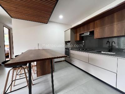 Apartamento de 2 alcobas en venta en El Poblado, Medellín, 100 m² · foto 4 de 14