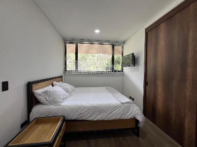 Apartamento de 2 alcobas en venta en El Poblado, Medellín, 100 m² · foto 9 de 14