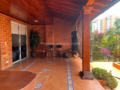 Casa de 5 alcobas en venta en Envigado, Envigado, 265 m² · foto 18 de 19