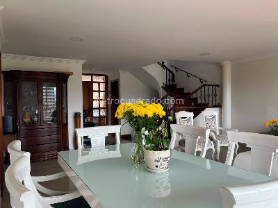 Casa de 5 alcobas en venta en Envigado, Envigado, 265 m² · foto 3 de 19