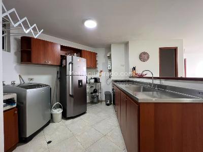 Apartamento en venta en El Poblado, Medellín · foto 6 de 14