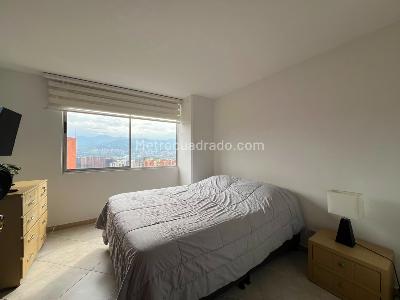 Apartamento en venta en El Poblado, Medellín · foto 8 de 14