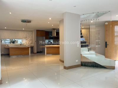 Casa de 3 alcobas en arriendo en Envigado, Envigado, 380 m² · foto 3 de 19