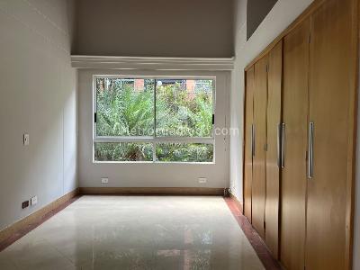 Casa de 3 alcobas en arriendo en Envigado, Envigado, 380 m² · foto 9 de 19