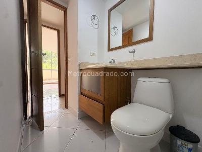 Apartamento de 2 alcobas en venta en Sabaneta, Sabaneta, 80 m² · foto 13 de 14