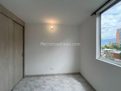 Apartamento de 3 alcobas en arriendo en Castropol, Medellín, 63 m² · foto 9 de 13