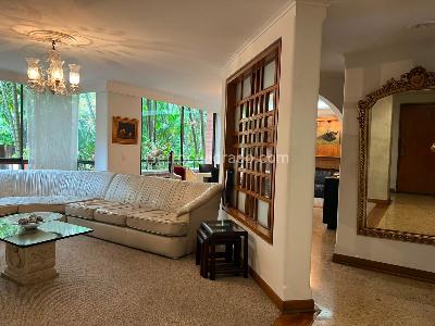 Apartamento de 3 alcobas en venta en Los Balsos, Medellín, 200 m² · foto 3 de 18