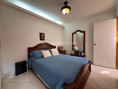 Casa de 3 alcobas en venta en El Poblado, Medellín, 198 m² · foto 10 de 17