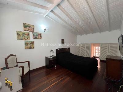 Casa de 3 alcobas en venta en El Poblado, Medellín, 198 m² · foto 12 de 17