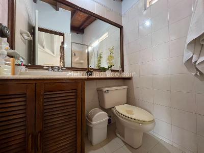 Casa de 3 alcobas en venta en El Poblado, Medellín, 198 m² · foto 13 de 17