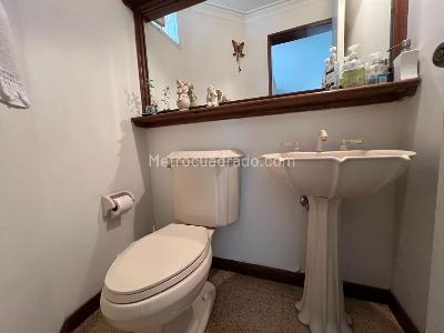 Casa de 3 alcobas en venta en El Poblado, Medellín, 198 m² · foto 16 de 17