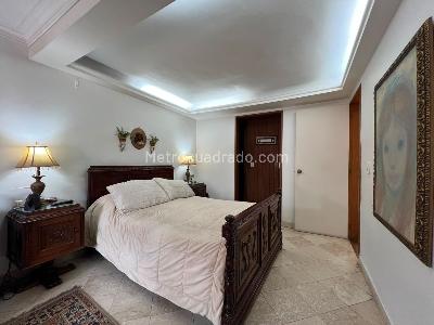 Casa de 3 alcobas en venta en El Poblado, Medellín, 198 m² · foto 8 de 17