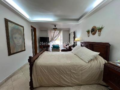 Casa de 3 alcobas en venta en El Poblado, Medellín, 198 m² · foto 9 de 17