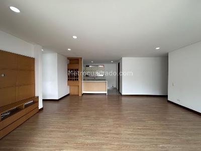 Apartamento de 2 alcobas en venta en El Poblado, Medellín, 115 m² · foto 8 de 18