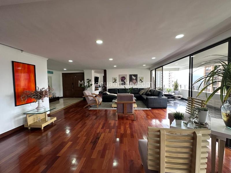Piso – Medellín, San Lucas, El Poblado - Más