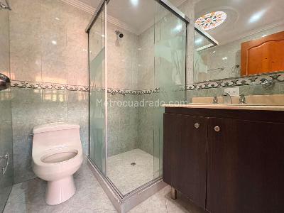 Casa de 4 alcobas en venta en Sabaneta, Sabaneta, 210 m² · foto 16 de 17