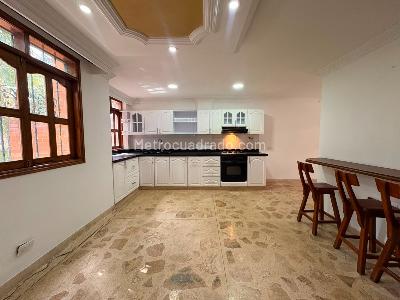Casa de 4 alcobas en venta en Sabaneta, Sabaneta, 210 m² · foto 3 de 17
