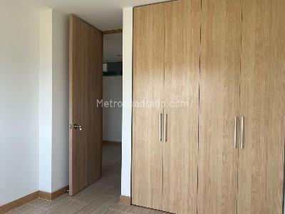 Apartamento de 3 alcobas en venta en El Poblado, Medellín, 94 m² · foto 12 de 15