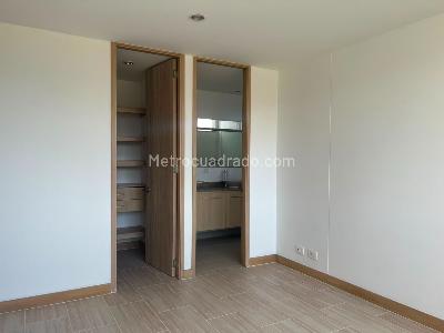 Apartamento de 3 alcobas en venta en El Poblado, Medellín, 94 m² · foto 6 de 15