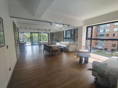 Apartamento en venta en El Poblado, Medellín · foto 2 de 19