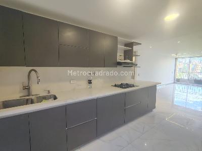 Apartamento de 3 alcobas en arriendo en El Poblado, Medellín, 125 m² · foto 7 de 17