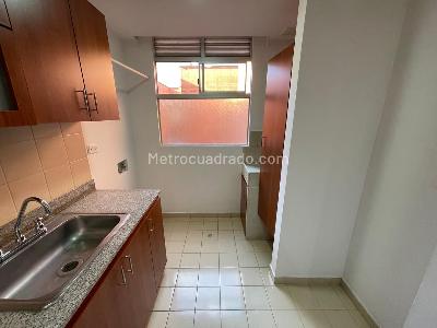 Apartamento de 3 alcobas en arriendo en Envigado, Envigado, 80 m² · foto 4 de 10