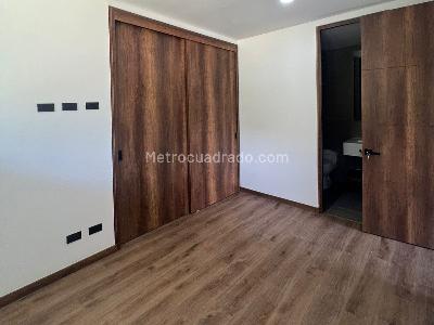 Apartamento de 2 alcobas en venta en El Poblado, Medellín, 100 m² · foto 7 de 13