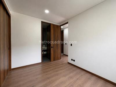 Apartamento de 2 alcobas en venta en El Poblado, Medellín, 100 m² · foto 9 de 13