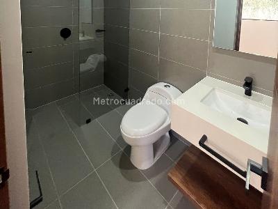 Apartamento de 2 alcobas en venta en El Poblado, Medellín, 100 m² · foto 11 de 14