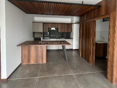 Apartamento de 2 alcobas en venta en El Poblado, Medellín, 100 m² · foto 6 de 14