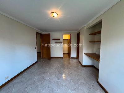 Apartamento de 4 alcobas en venta en El Poblado, Medellín, 230 m² · foto 10 de 16
