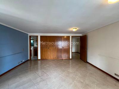 Apartamento de 4 alcobas en venta en El Poblado, Medellín, 230 m² · foto 8 de 16