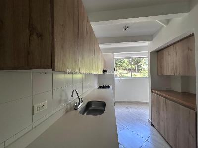Apartamento en venta en El Poblado, Medellín · foto 8 de 19