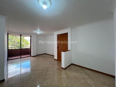 Apartamento en venta en El Poblado, Medellín · foto 2 de 15