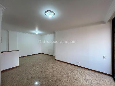 Apartamento en venta en El Poblado, Medellín · foto 3 de 15