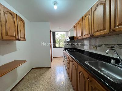 Apartamento en venta en El Poblado, Medellín · foto 6 de 15
