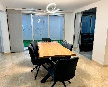 Casa en arriendo en El Poblado, Medellín · foto 4 de 17