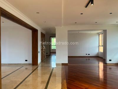 Apartamento de 3 alcobas en arriendo en El Poblado, Medellín, 211 m² · foto 5 de 18