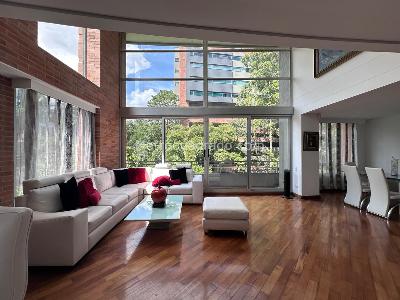 Apartamento de 2 alcobas en venta en El Poblado, Medellín, 135 m² · foto 6 de 20