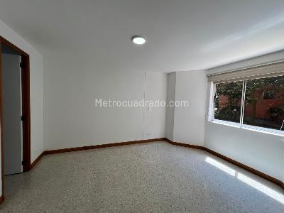 Apartamento de 3 alcobas en arriendo en Castropol, Medellín, 137 m² · foto 10 de 17