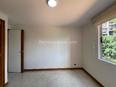 Apartamento de 3 alcobas en arriendo en Castropol, Medellín, 137 m² · foto 11 de 17