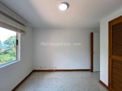 Apartamento de 3 alcobas en arriendo en Castropol, Medellín, 137 m² · foto 13 de 17