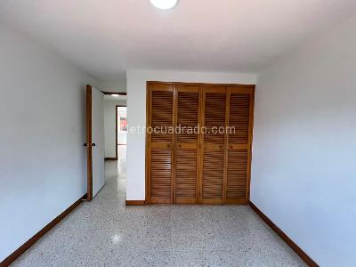 Apartamento de 3 alcobas en arriendo en Castropol, Medellín, 137 m² · foto 14 de 17
