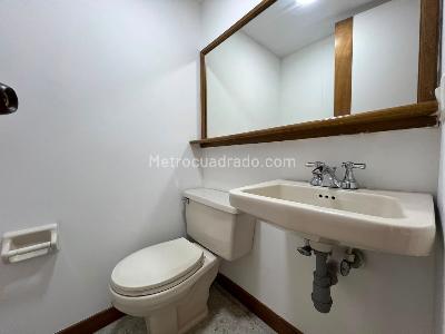 Apartamento de 3 alcobas en arriendo en Castropol, Medellín, 137 m² · foto 16 de 17