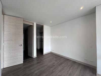 Apartamento de 2 alcobas en arriendo en Los Balsos, Medellín, 95 m² · foto 13 de 19