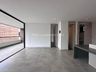 Apartamento de 2 alcobas en arriendo en Los Balsos, Medellín, 95 m² · foto 2 de 19