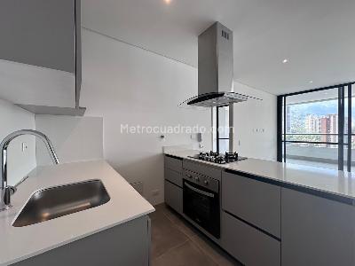 Apartamento de 2 alcobas en arriendo en Los Balsos, Medellín, 95 m² · foto 7 de 19