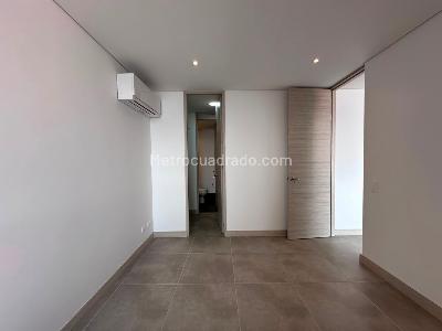 Apartamento de 2 alcobas en arriendo en Los Balsos, Medellín, 95 m² · foto 10 de 18
